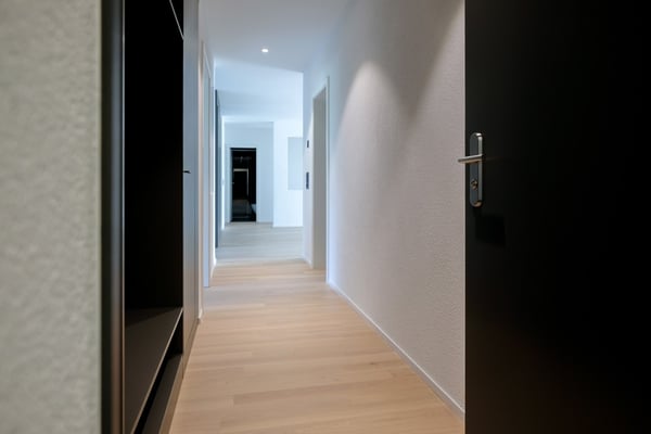 Grosszügige und moderne 4.5-Zimmerwohnung mit Gartensitzplatz 6