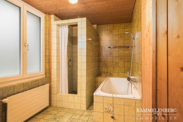 2 Familienhaus mit 11 Zimmer und 4 Garagenplätzen 19