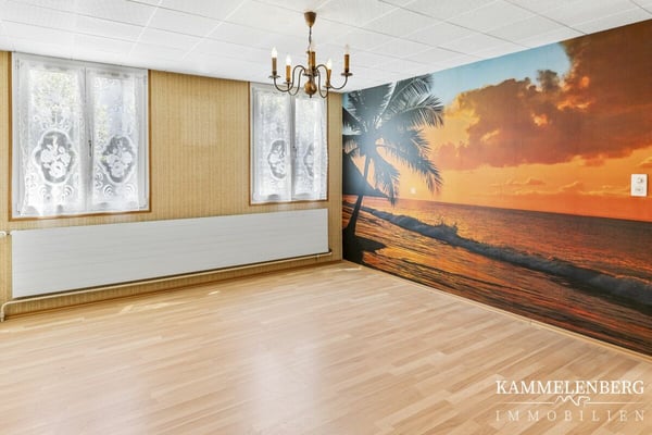 2 Familienhaus mit 11 Zimmer und 4 Garagenplätzen 9