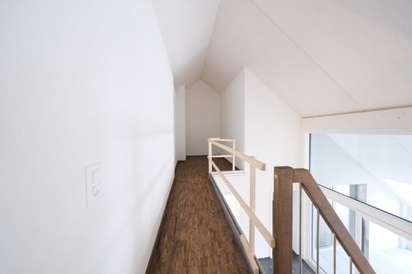 Moderne 1.5-Zimmer-Wohnung mit Galerie im DG 4