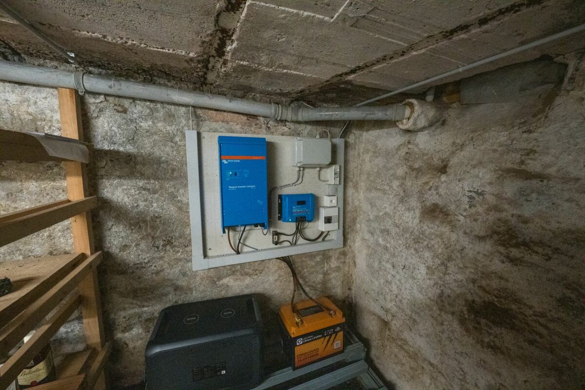 Zwei Wohnhäuser inklusive Atelier und Laden