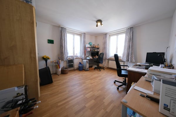 Zentral 7-Zimmerwohnung im 2.OG 9