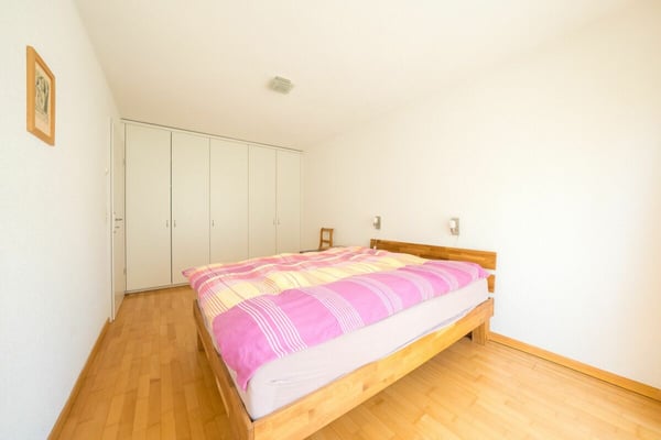 Grosszügige 7.5-Zimmerwohnung im Parterre 13