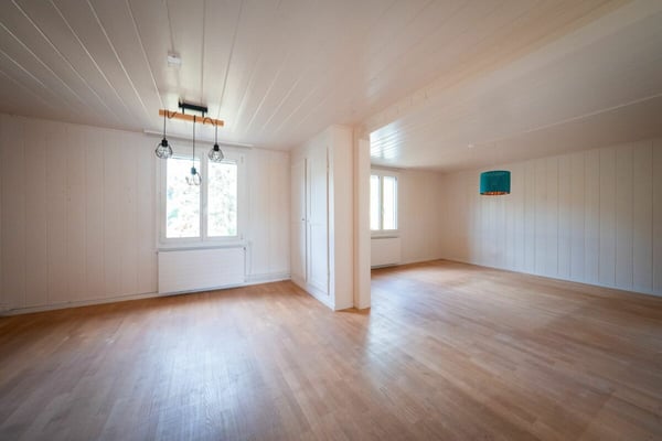 Zweifamilienhaus mit Garagen, Werkstatt und Lagerräumen zu verkaufen 27