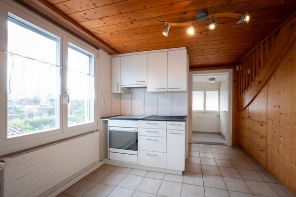 Zweifamilienhaus mit Garagen, Werkstatt und Lagerräumen zu verkaufen 22