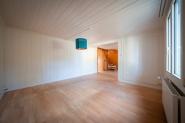 Zweifamilienhaus mit Garagen, Werkstatt und Lagerräumen zu verkaufen 28