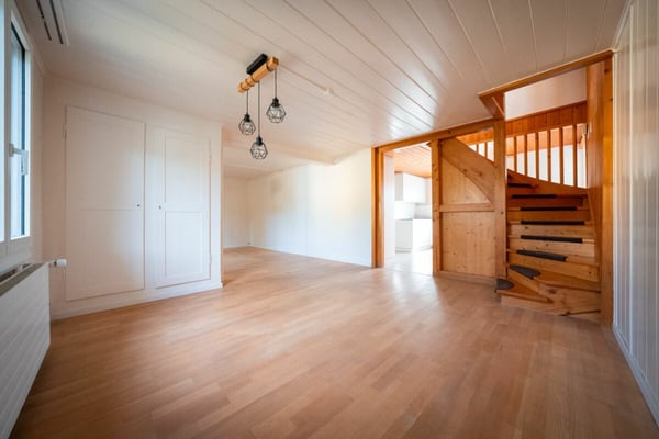 Zweifamilienhaus mit Garagen, Werkstatt und Lagerräumen zu verkaufen 29
