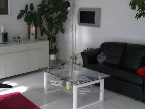 Möblierte 1.5-Zimmer-Wohnung mit Balkon in Buchs Zürich 12