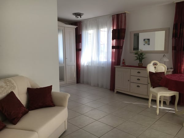 Moderne 1.5-Zimmer-Wohnung mit 30m2 Terrasse in Dielsdorf Zürich 6