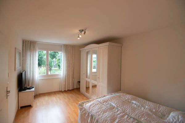 2,5-Zimmer-Wohnung möbliert – mit eigener Waschküche 3