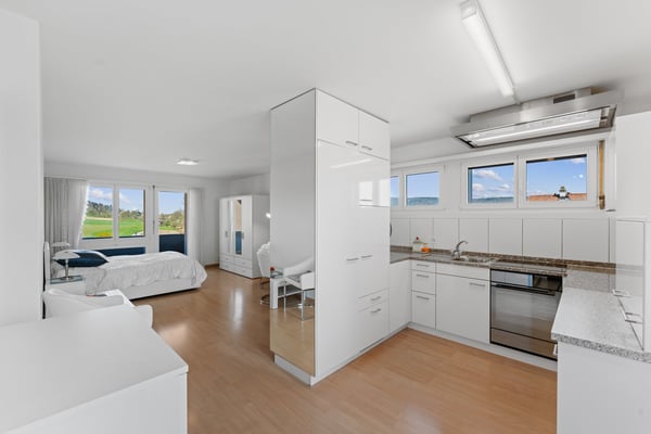 Möblierte 1.5-Zimmer-Wohnung mit Balkon in Dällikon Zürich 6