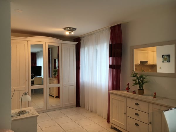 Moderne 2.5-Zimmer-Wohnung mit 30m2 Terrasse in Dielsdorf Zürich 8