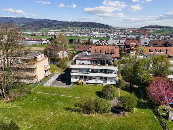 Möblierte 1.5-Zimmer-Wohnung mit Balkon in Dällikon Zürich 11