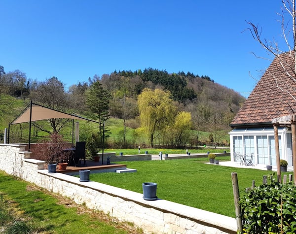 Charmantes Einfamilienhaus mit malerischem Ausblick in Böztal 1