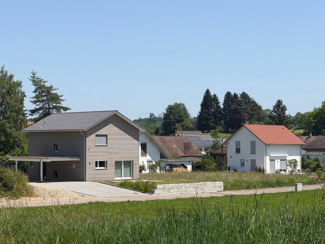 Modernes Einfamilienhaus mit hochwertigem Ausbau und intelligentem Loxone Smart  Home