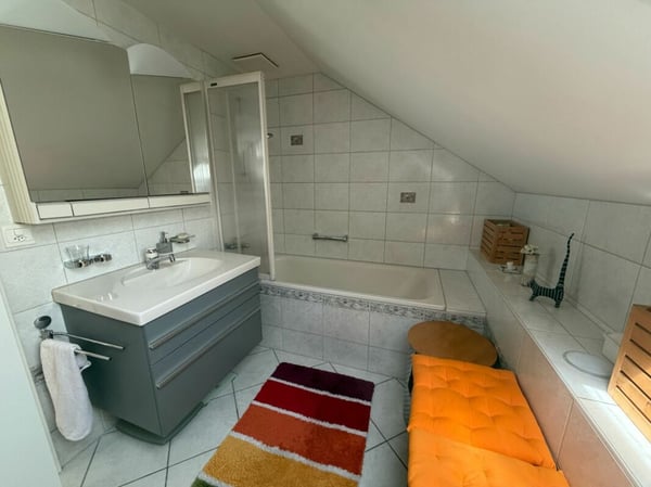 Gepflegte Doppelhaushälfte an leicht erhöhter, sonniger Lage mit unverbaubarer Aussicht 7