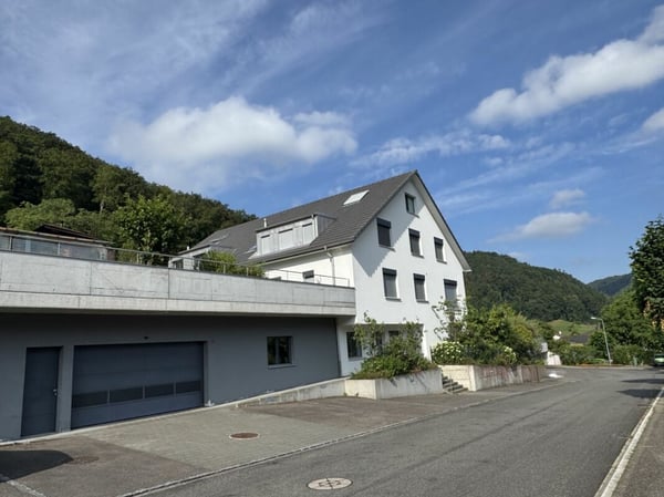 Charmante und komfortable Maisonette-Dachwohnung mit fantastischer Weitsicht 1