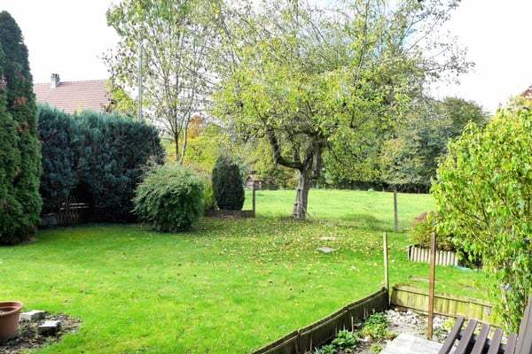 Zweifamilienhaus mit Entwicklungspotenzial 3