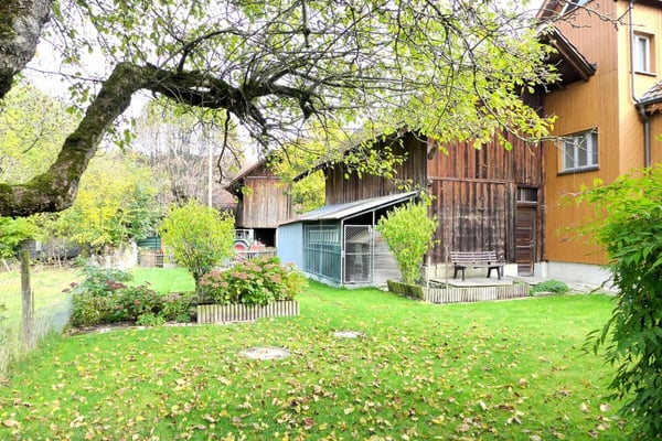 Zweifamilienhaus mit Entwicklungspotenzial 5