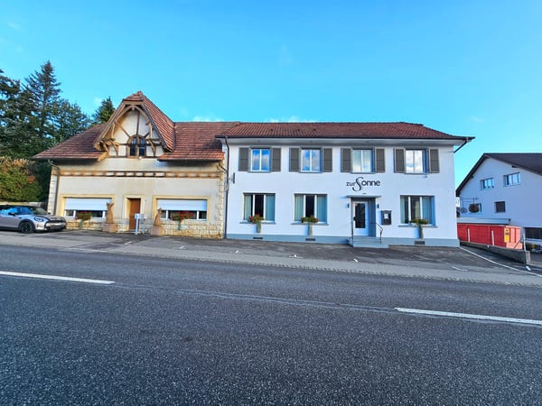 Charmantes Mehrfamilienhaus mit Gewerbe…