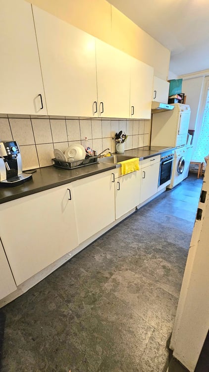 Zentrale Bestlage: Mehrfamilienhaus mit 7 Wohnungen und Restaurant 7