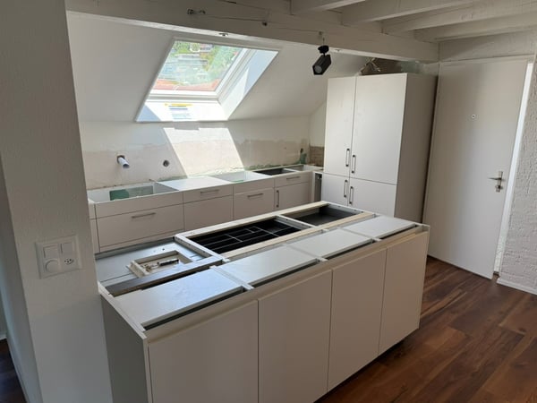 Erstbezug nach Sanierung: Charaktervolle 4.5-Zimmer-Maisonette-Wohnung mit Wintergarten und Galerie 4