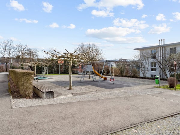 4.5-Zimmer-Wohnung mit 102 m², 15.7 m² Loggia & Schwedenofen – Wohnen mit Komfort in Lyss 10