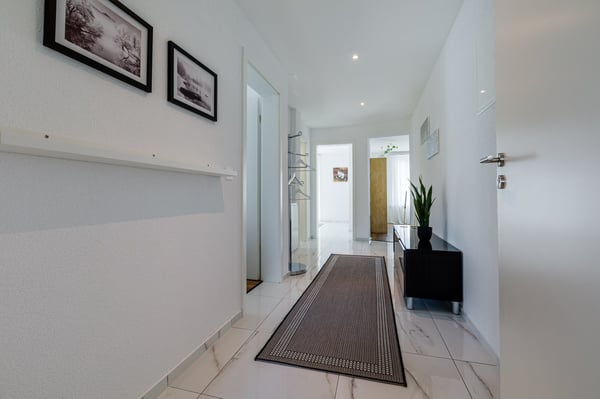 Möblierte 1.5-Zimmer-Wohnung mit Balkon in Arbon 8