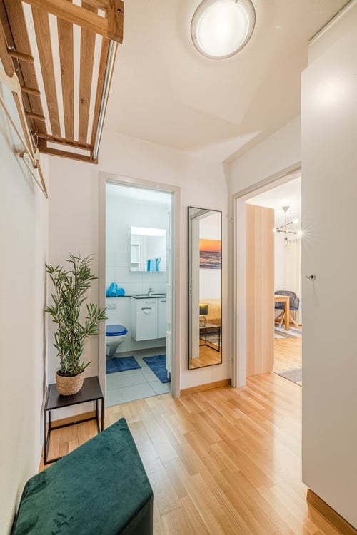 Möblierte 2.5-Zimmer-Wohnung mit Servicepaket 7