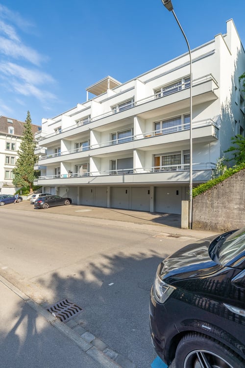 Möblierte 2.5-Zimmer-Wohnung mit Servicepaket 10