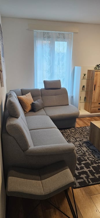 Möblierte 1.5-Zimmer-Wohnung mit Balkon in Arbon 1