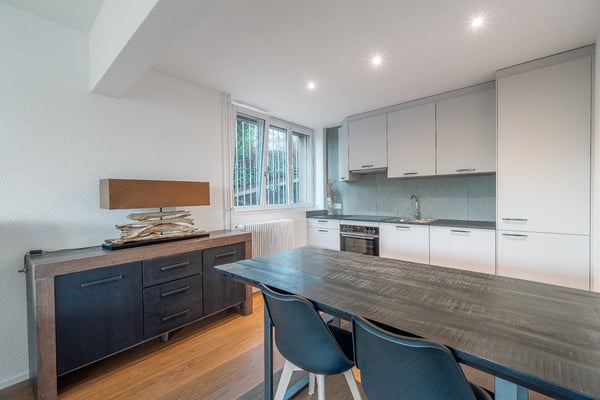 Möblierte 3.5-Zimmer-Studio Wohnung mit Gartensitzplatz ab 1.7.26 frei 2