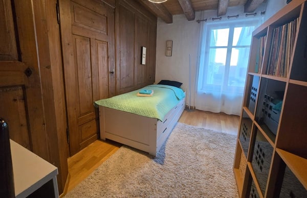 Möblierte 1.5-Zimmer-Wohnung mit Balkon und Tiefgarage in Arbon 8