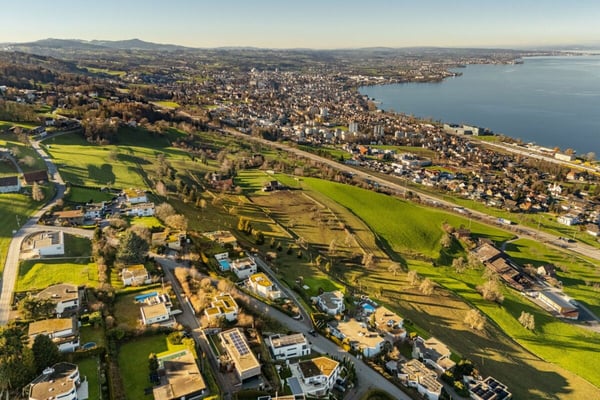 RARITÄT, UNVERBAUBAR & SEESICHT WOHIN DAS AUGE REICHT Grundstück inkl. bewilligtem Projekt für Ihre private Residenz mit höchster Privatsphäre 2