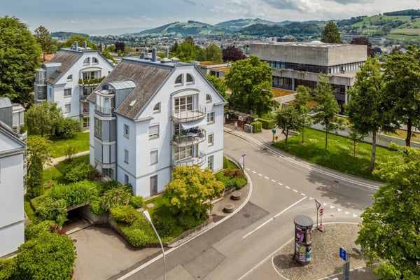 Doppel-Tiefgaragenplatz unmittelbar bei der Universität St. Gallen 1