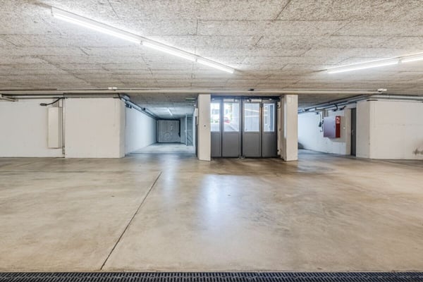 Doppel-Tiefgaragenplatz unmittelbar bei der Universität St. Gallen 2