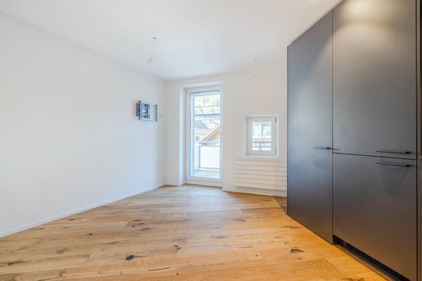 NEUBAU: Kernsanierte 1.5-Zimmer Wohnung mit Balkon 3
