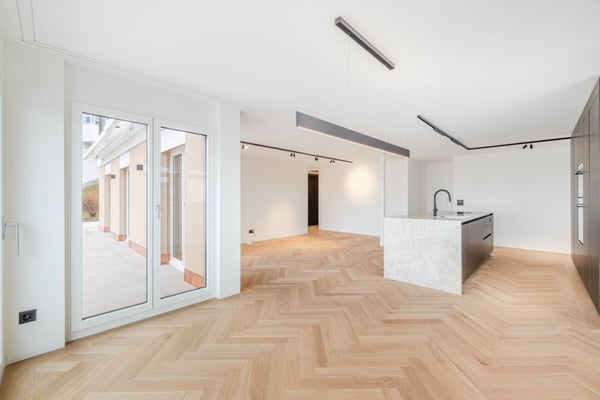 luxuriös & komplett sanierte 1.5-Zi. Terrassenwohnung am Tor zur Innerschweiz 2