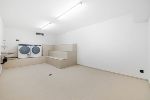 luxuriös & komplett sanierte 1.5-Zi. Terrassenwohnung am Tor zur Innerschweiz 9