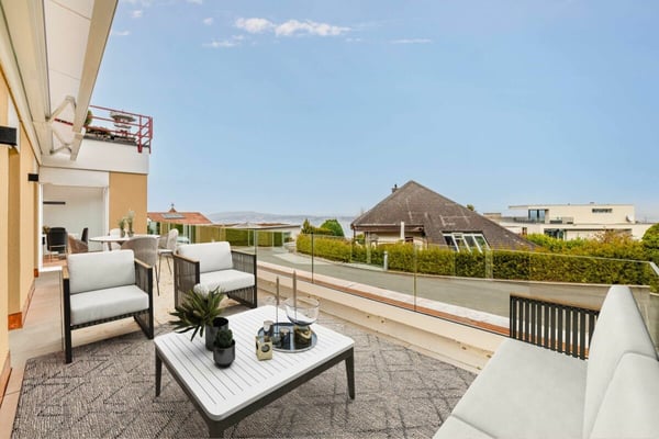 luxuriös & komplett sanierte 1.5-Zi. Terrassenwohnung am Tor zur Innerschweiz 10