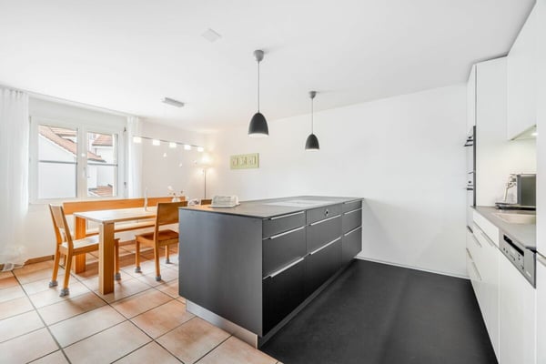 Traumhafte 1.5-Zimmer-Dachmaisonettewohnung mit hellen Räumen und sonnigem Balkon 7