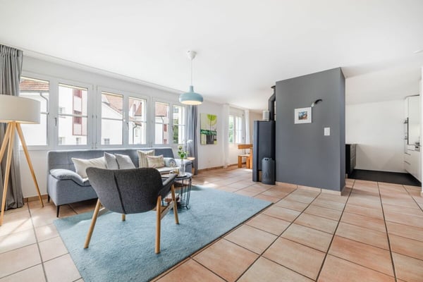 Traumhafte 1.5-Zimmer-Dachmaisonettewohnung mit hellen Räumen und sonnigem Balkon 3