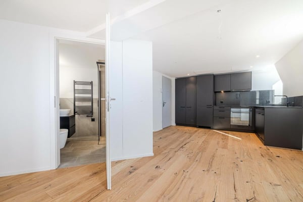 EXKLUSIV: 3.5-Zimmer Wohnung mit modernem Ausbaustandard Und 360° Dachterrasse 3