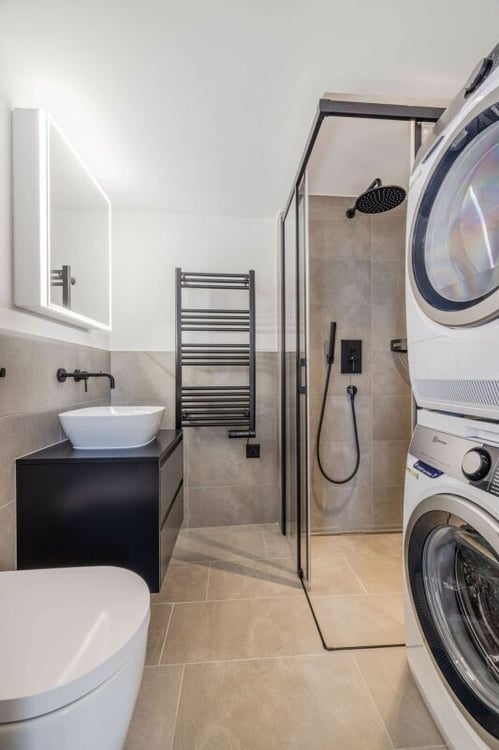 EXKLUSIV: 3.5-Zimmer Wohnung mit modernem Ausbaustandard Und 360° Dachterrasse 4