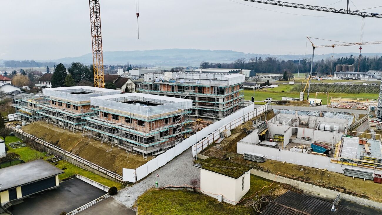 Familienwohnen mit Aussicht - grosszügiges 5.5-Zi. Doppel-Einfamilienhaus