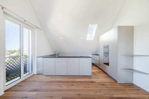 NEUBAU: Dachwohnung mit 4.5-Zimmern und Aussicht ins Grüne 3