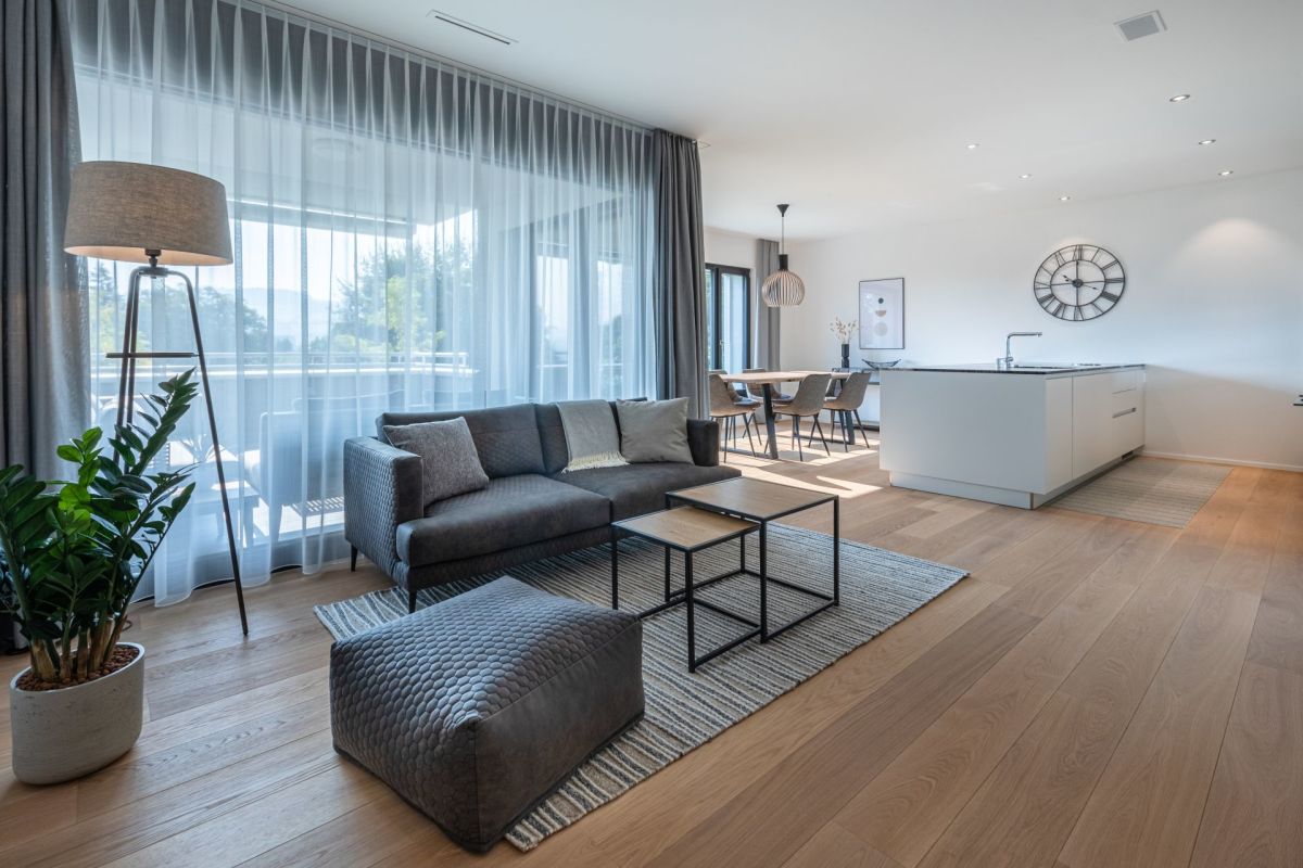Modern, möbliert und zentral - 3.5-Zimmer-Wohnung in Rotmonten