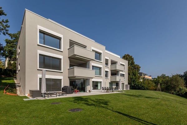 Modern, möbliert und zentral - 3.5-Zimmer-Wohnung in Rotmonten 9