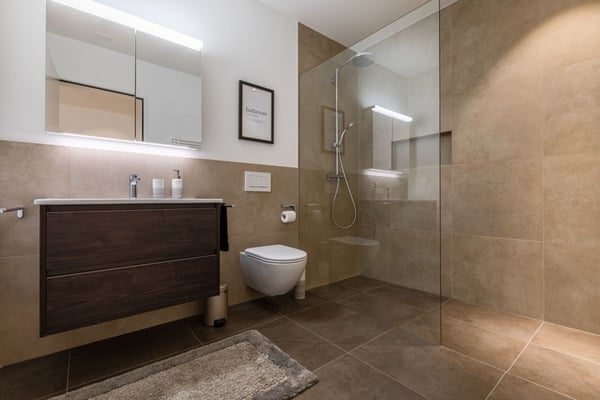 Modern, möbliert und zentral - 3.5-Zimmer-Wohnung in Rotmonten 7