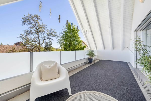 Licht, Weitblick und Wohnkomfort - 3.5-Zimmer-Dachgeschosswohnung in Bottighofen 1
